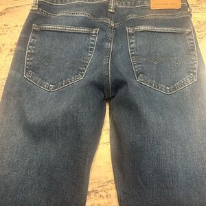 American Eagle Outfitters Women’s Classic Blue Straight Jeans